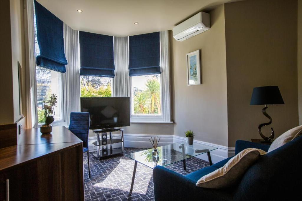 No5 Durley Road - Contemporary Serviced Rooms And Suites Bournemouth Eksteriør billede
